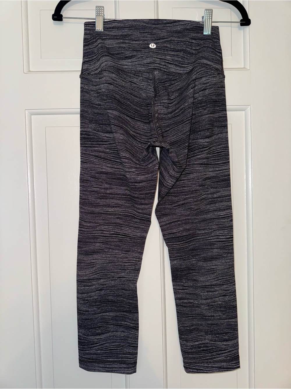 lululemon Align Leggings Size 4 Black and White line dots